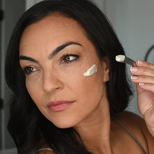 Post-Summer Skin Repair with Bakuchiol + Niacinamide